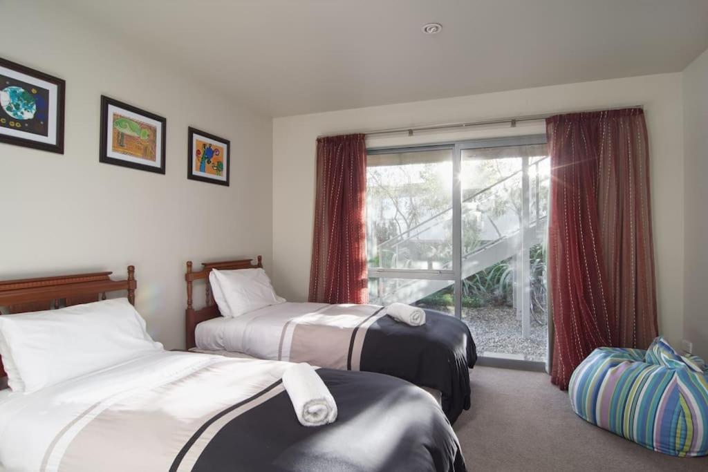 Stunning Bob Lee Place Villa Wanaka Bagian luar foto